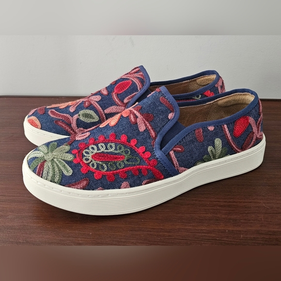 SOFFT Somer Leather Lined Embroidered Slip-On Sneakers - Picture 1 of 10